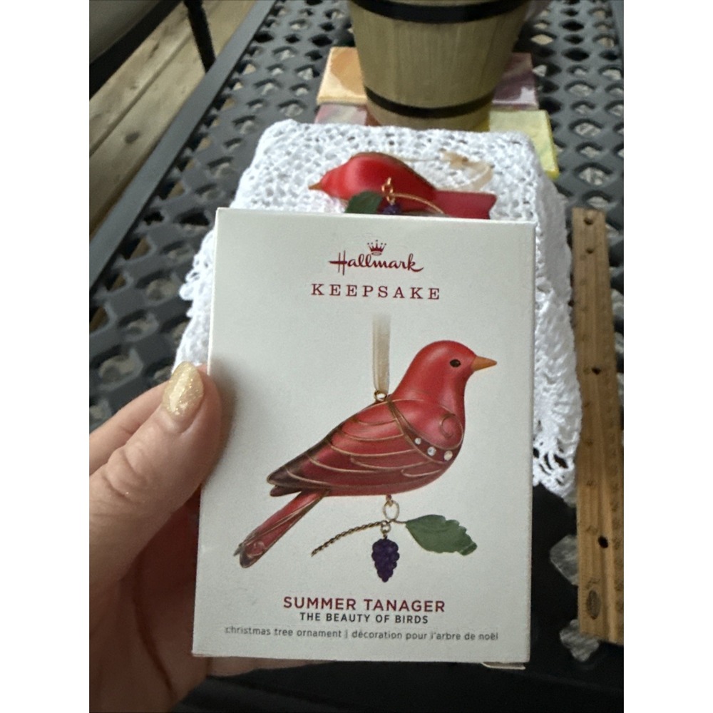 Hallmark 2019 Beauty of Birds #15 Summer Tanager Christmas Ornament - QXR9417